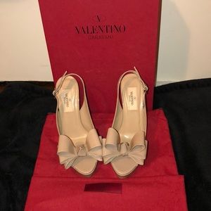 Valentino nude triple bow slingback size 35